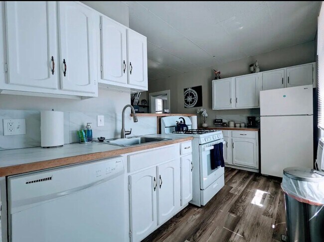 Foto del edificio - 608 N Nevada Ave