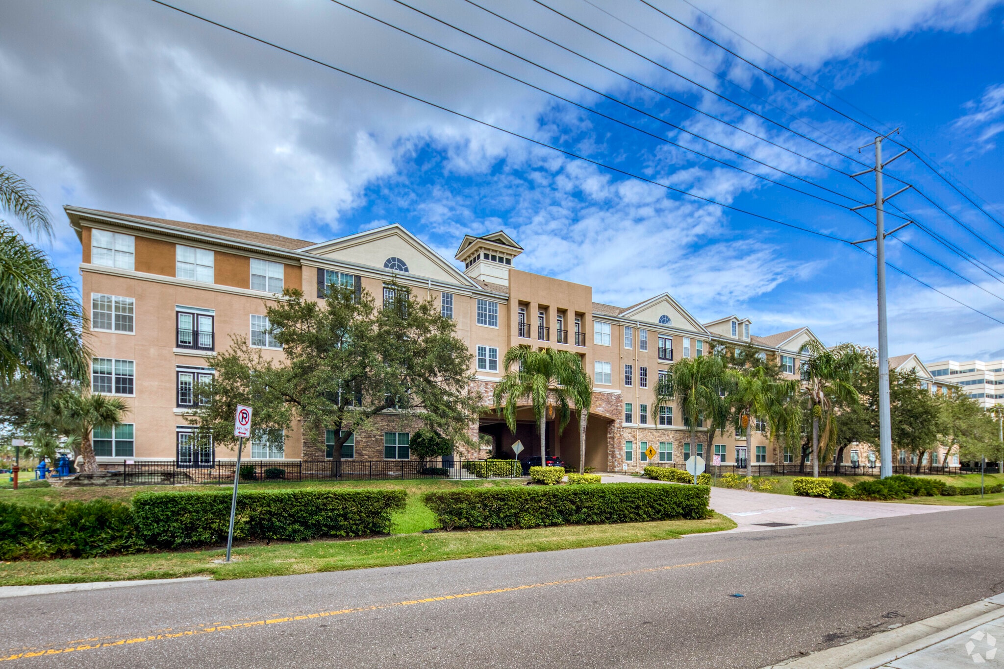 Villa Sonoma At International Plaza