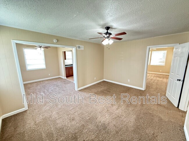 Foto del edificio - 4350 Dunn Ave