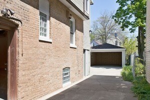 Foto del edificio - 8325 S Saginaw Ave