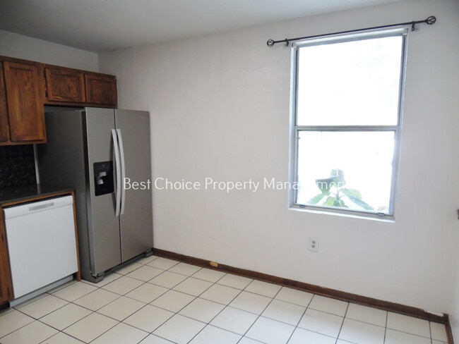 Building Photo - 211 Brookside Dr