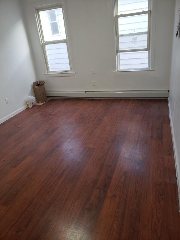 Building Photo - 463 Lake St