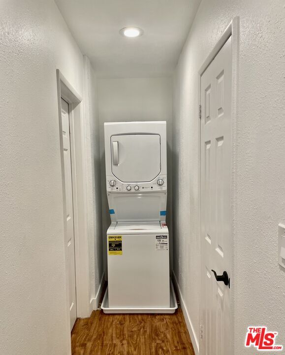 Foto del edificio - 3320 1/2 W 77th St