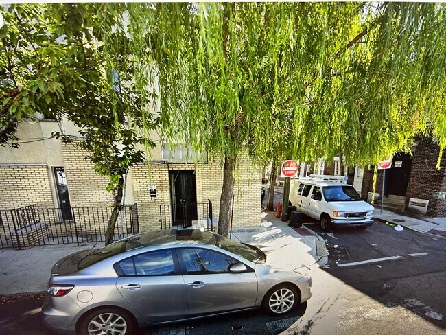 Vista lateral - 2855 Winton St