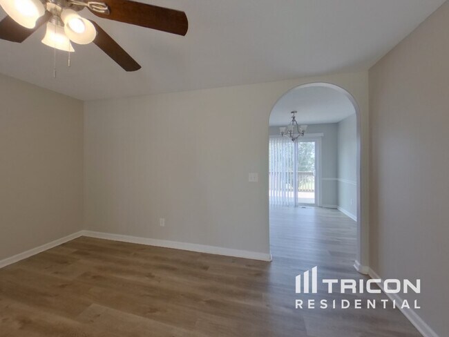 Building Photo - 1808 Holdens Hollow
