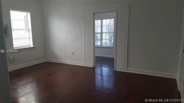 Foto del edificio - 744 Jefferson Ave