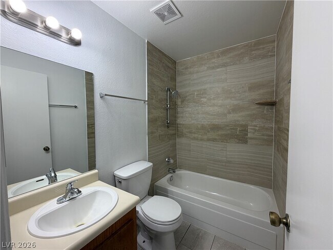 Building Photo - 3704 Scuba Cir