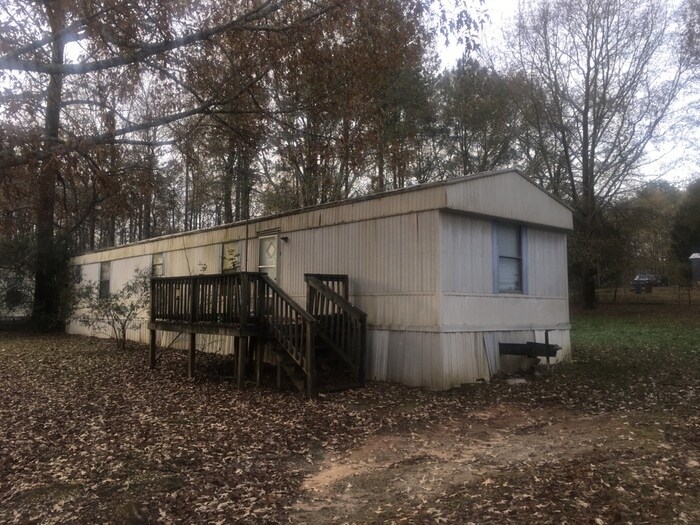 Building Photo - Mobile Home In W. Pelzer