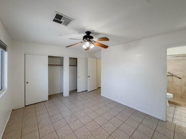 Foto del edificio - 15724 W Smokey Dr