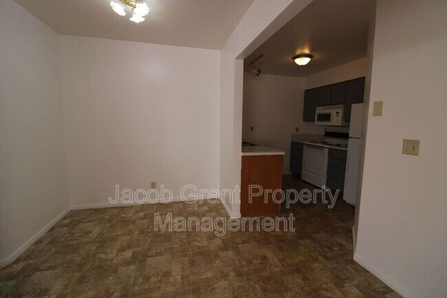 Foto del edificio - 631 Hoopes Ave