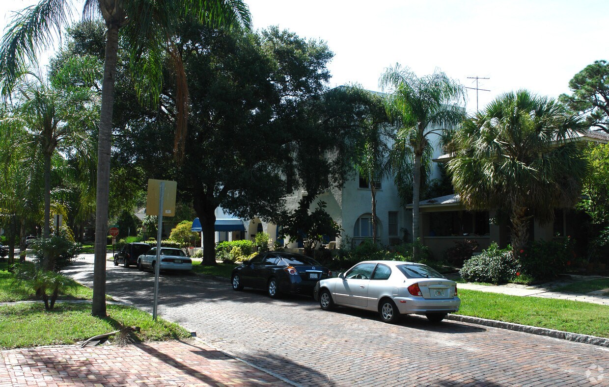 San Rafael Apartments Alquileres en Saint Petersburg, FL