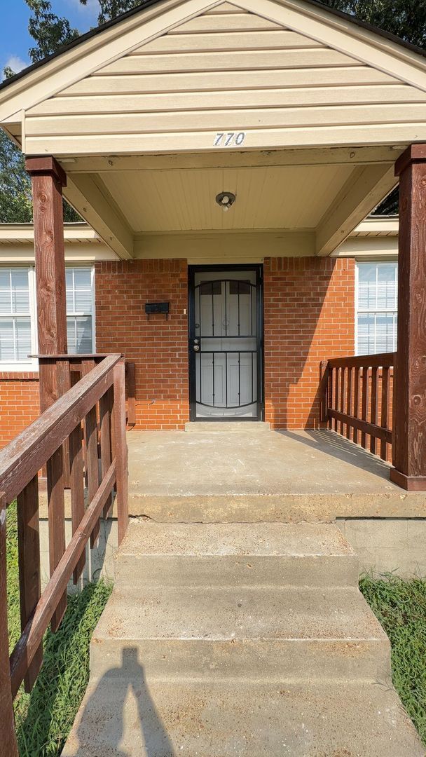 Very Nice Newly Rehabbed Duplex in Berclair - Very Nice Newly Rehabbed Duplex in Berclair House