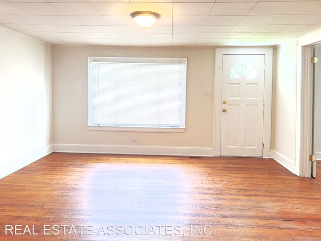 Foto del edificio - 2 br, 1.5 bath House - 800 Carter Avenue