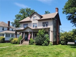 Building Photo - 794 Farmington Ave