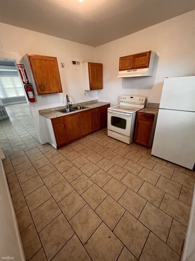 Foto del edificio - 2 br, 1 bath Duplex - 917 Gladstone St 917...