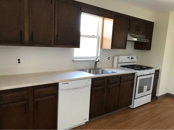 Foto principal - 682 Yonkers Ave