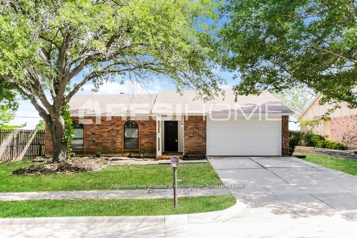Primary Photo - 906 Fort Worth St