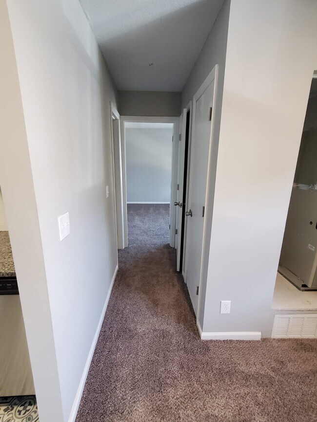 Building Photo - 1200 MO-7