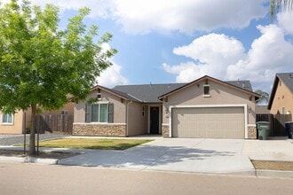 Building Photo - 1604 Sidonia St