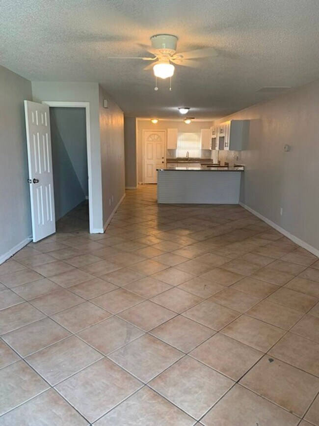 Building Photo - 3 br, 2.5 bath House - 502 IMPERIAL PLACE