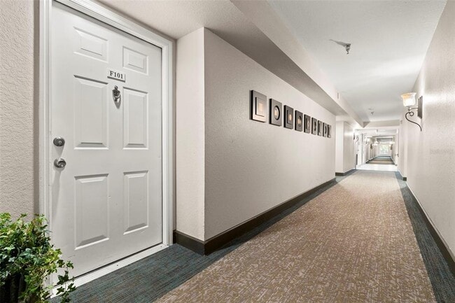 Building Photo - 2323 Feather Sound Dr