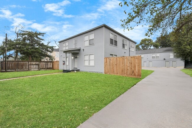 Building Photo - 116 Marian Ave