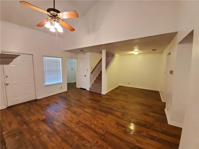 Foto del edificio - 108 Verna Spur