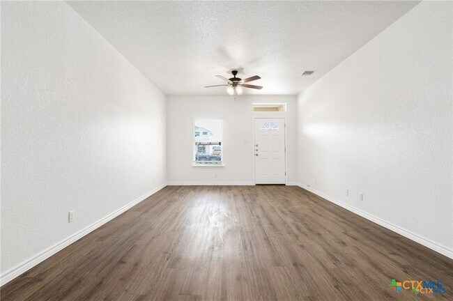 Foto del edificio - 3509 Abraham Dr