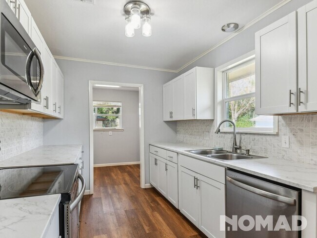 Building Photo - 3 Bedroom Single Family Home in Athens
