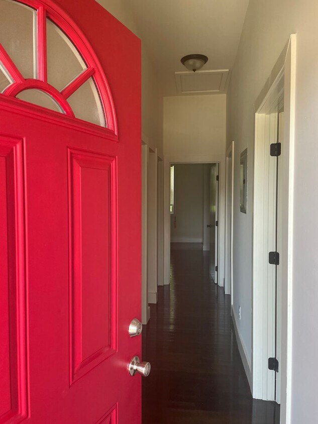 Primary Photo - 1/2 Off First Month's Rent, 3Bdrm, 1Bath