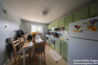 Building Photo - 14 Bryon Rd