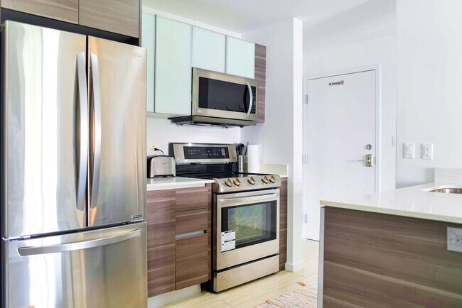 Foto del edificio - 481 NE 29th St