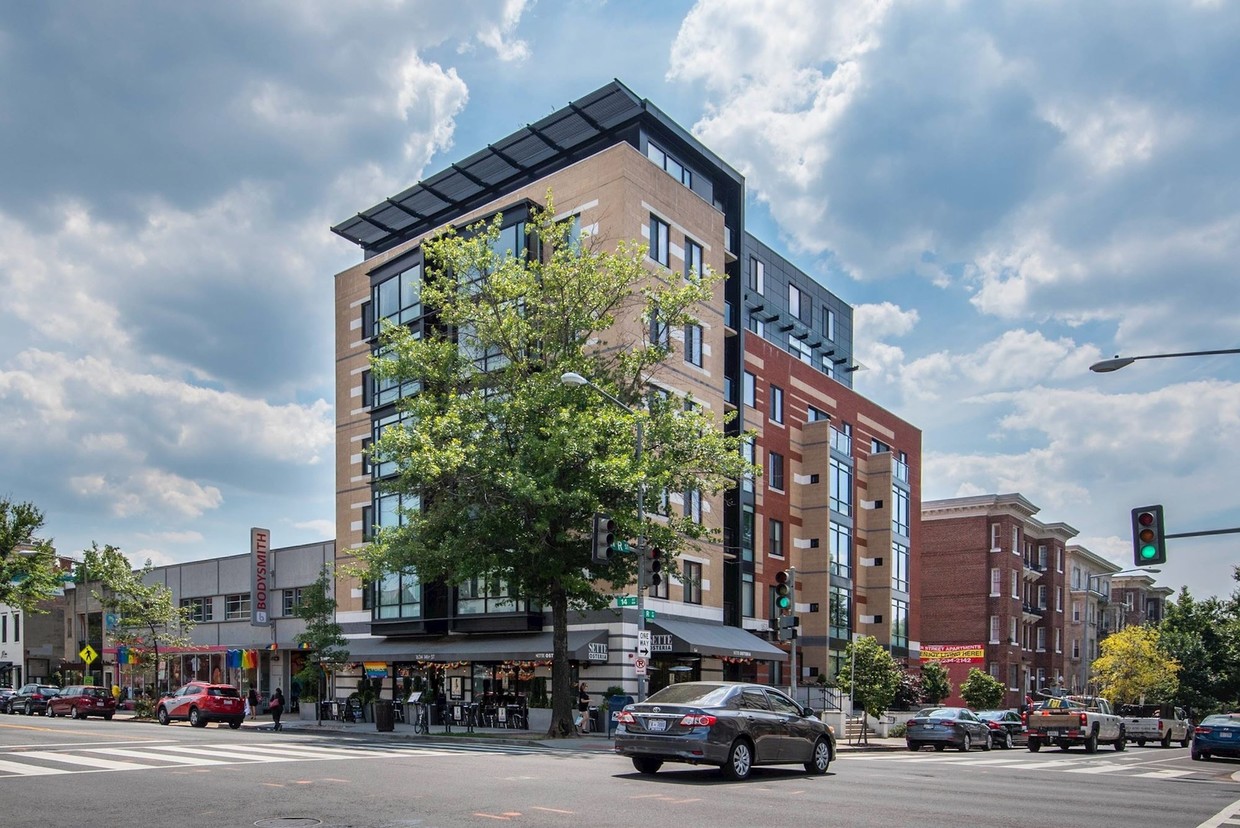 Foto principal - 1634 14th St NW