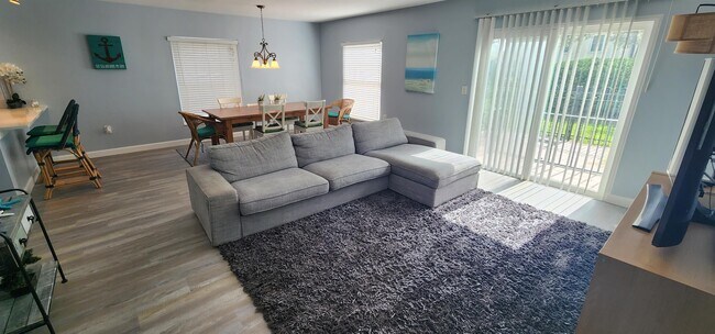 Building Photo - 2700 Bayshore Blvd