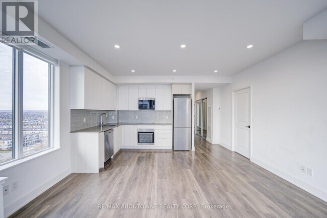 Building Photo - 2489 Taunton Rd