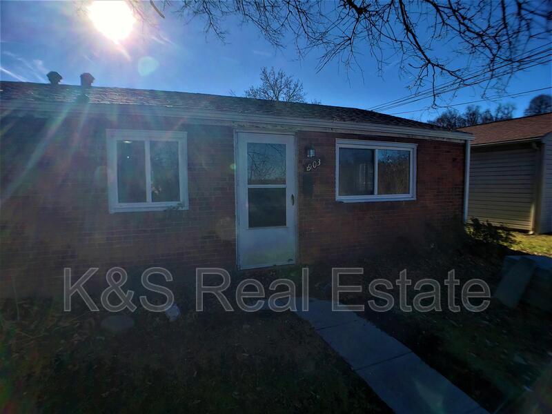 Primary Photo - 903 Lauck Ave