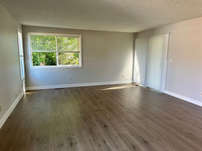 Building Photo - 4273 Campbell Dr SE