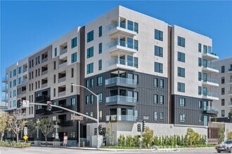 Building Photo - 1601 Rivington