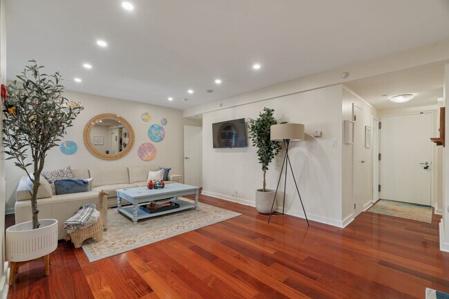 Foto del edificio - 225 S 18th St