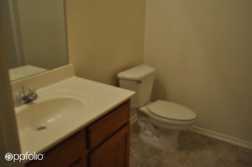 Building Photo - 4648 Bracken Dr