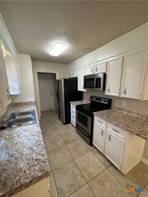 Building Photo - 1411 Opal Rd