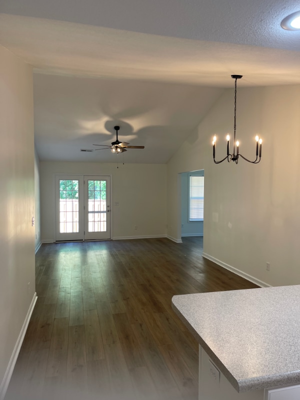 Building Photo - 212 Reagan Dr