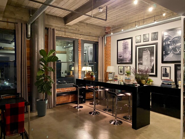 Building Photo - 1060 Fulton St