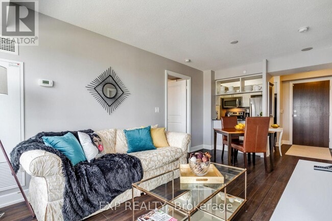 Building Photo - 2 Eva Rd