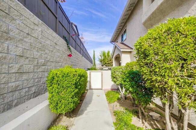 Building Photo - 8724 Crossway Ct