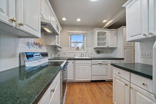 Foto del edificio - Charming Montclair Home