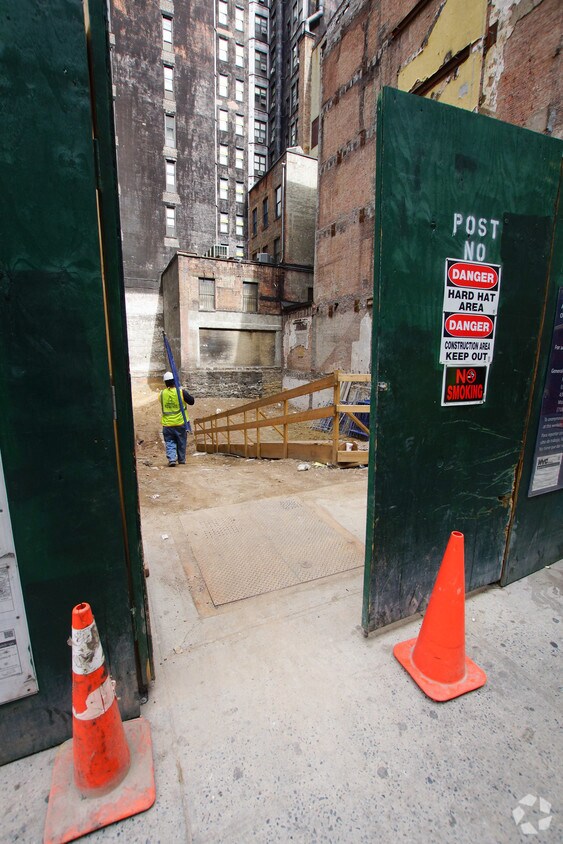 Building Photo - 294 Fifth Ave