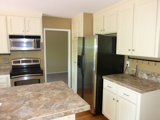 Building Photo - 7762 Applewood Way