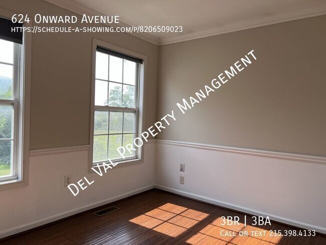 Building Photo - Improved Rent! Large 3-Bd Townhome For Ren...