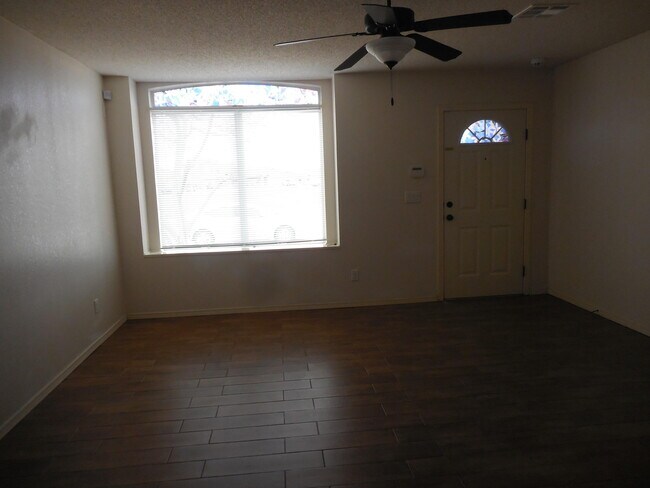 Building Photo - 4712 Ramon Vega Ln